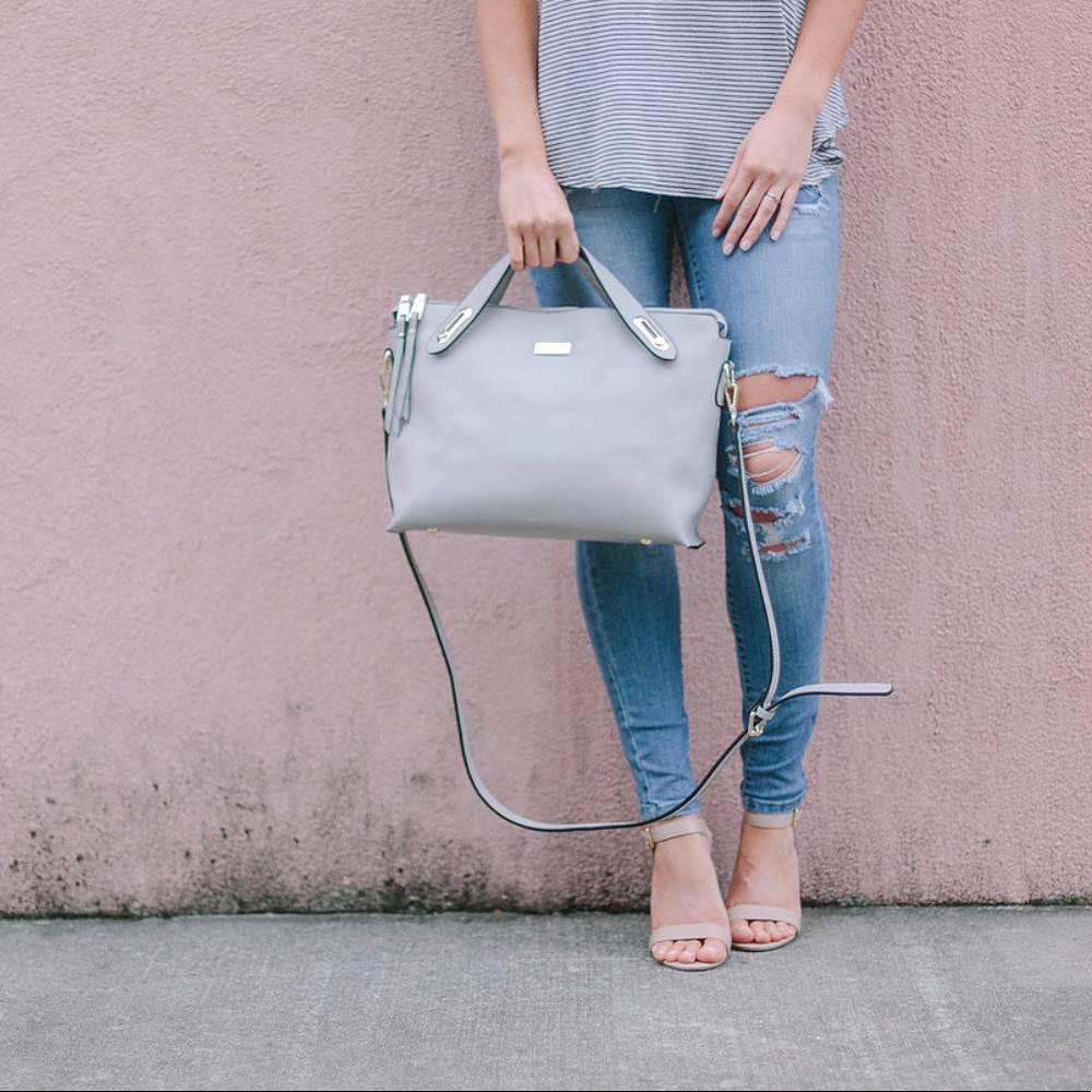 SAVVYROOT Jolie Tote in pebble grey (SAVVY ROOT)